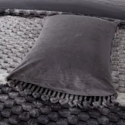 סט מצעי קטיפה זוגי רחב 180/200 דגם קורל אפור