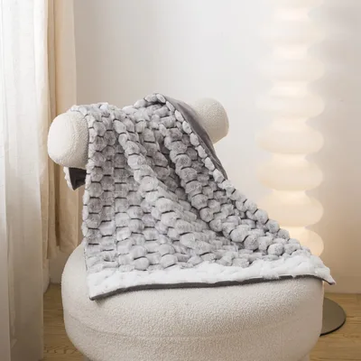 שמיכת קטיפה לעגלת תינוק דגם קורל אפור 70/90 ס"מ